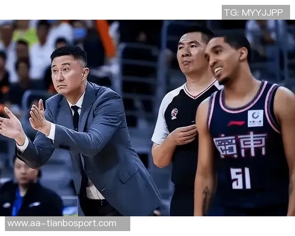 失去亚当斯后球队如何保持强大二次进攻能力斯通分享前板率依旧领先的秘诀